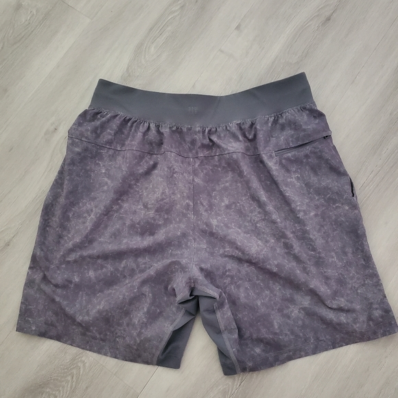 Mens lululemon T.H.E shorts 7" - Picture 4 of 6